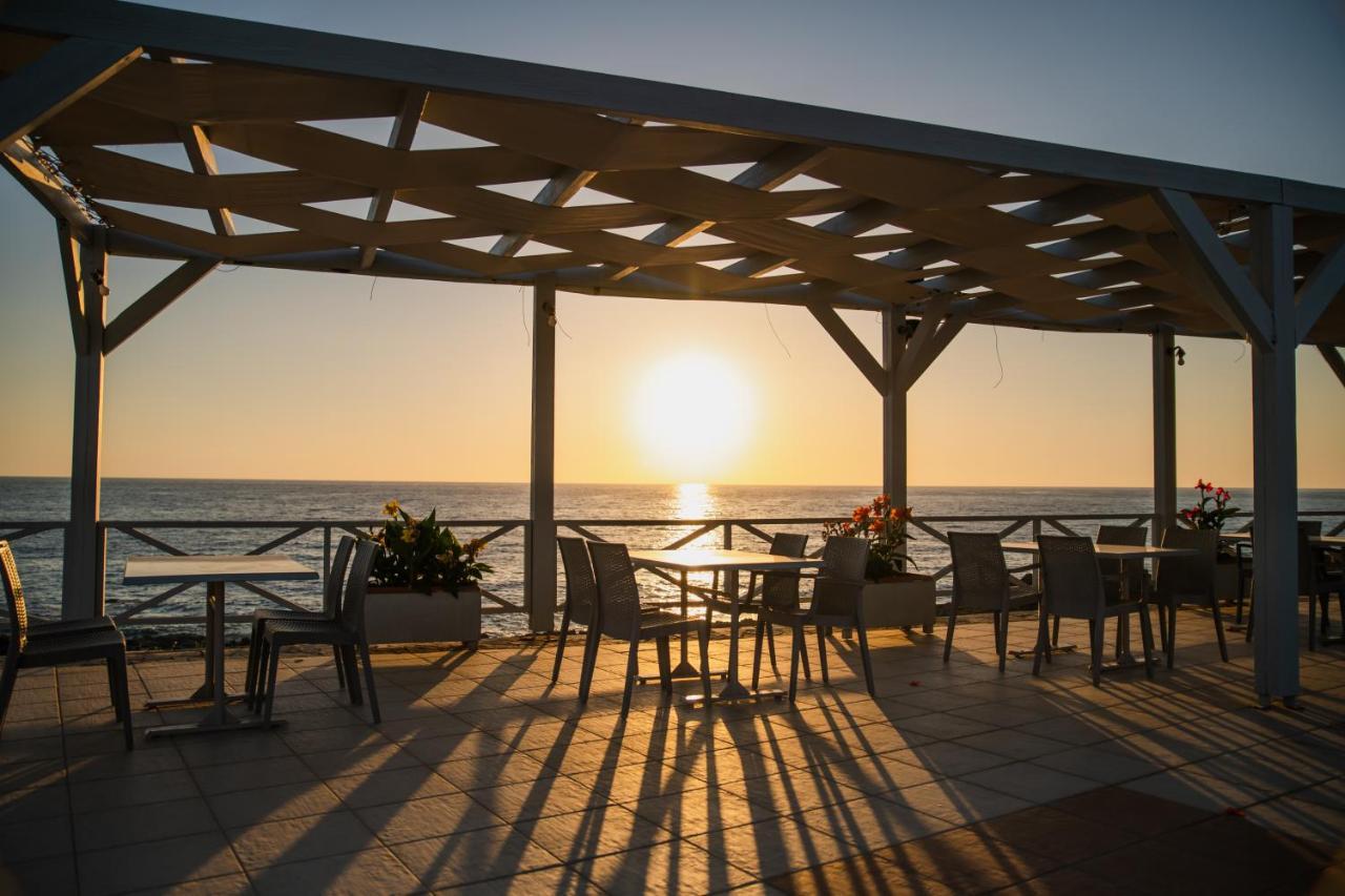 Mesogeios Hotel Marathópoli Kültér fotó