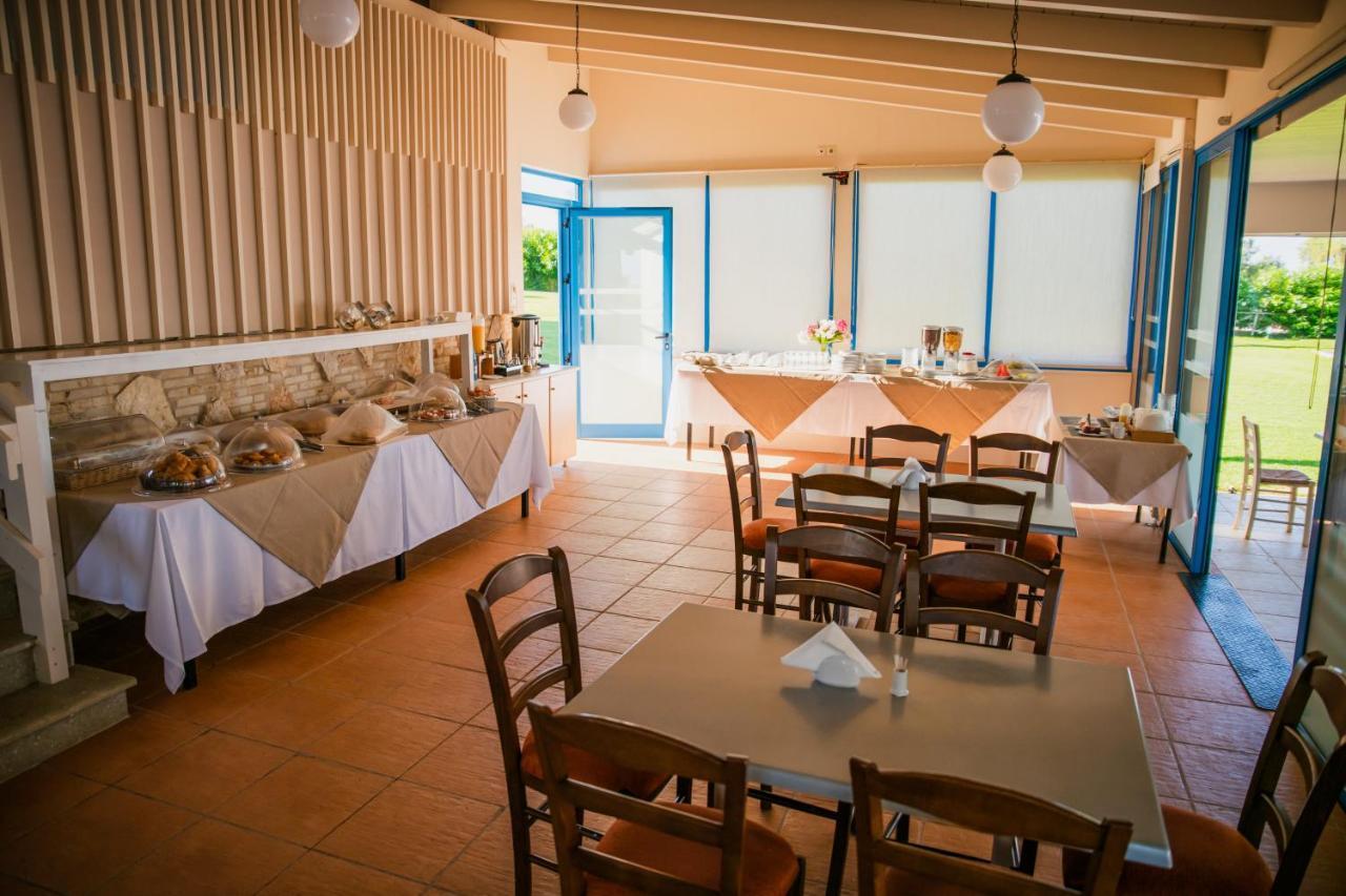 Mesogeios Hotel Marathópoli Kültér fotó