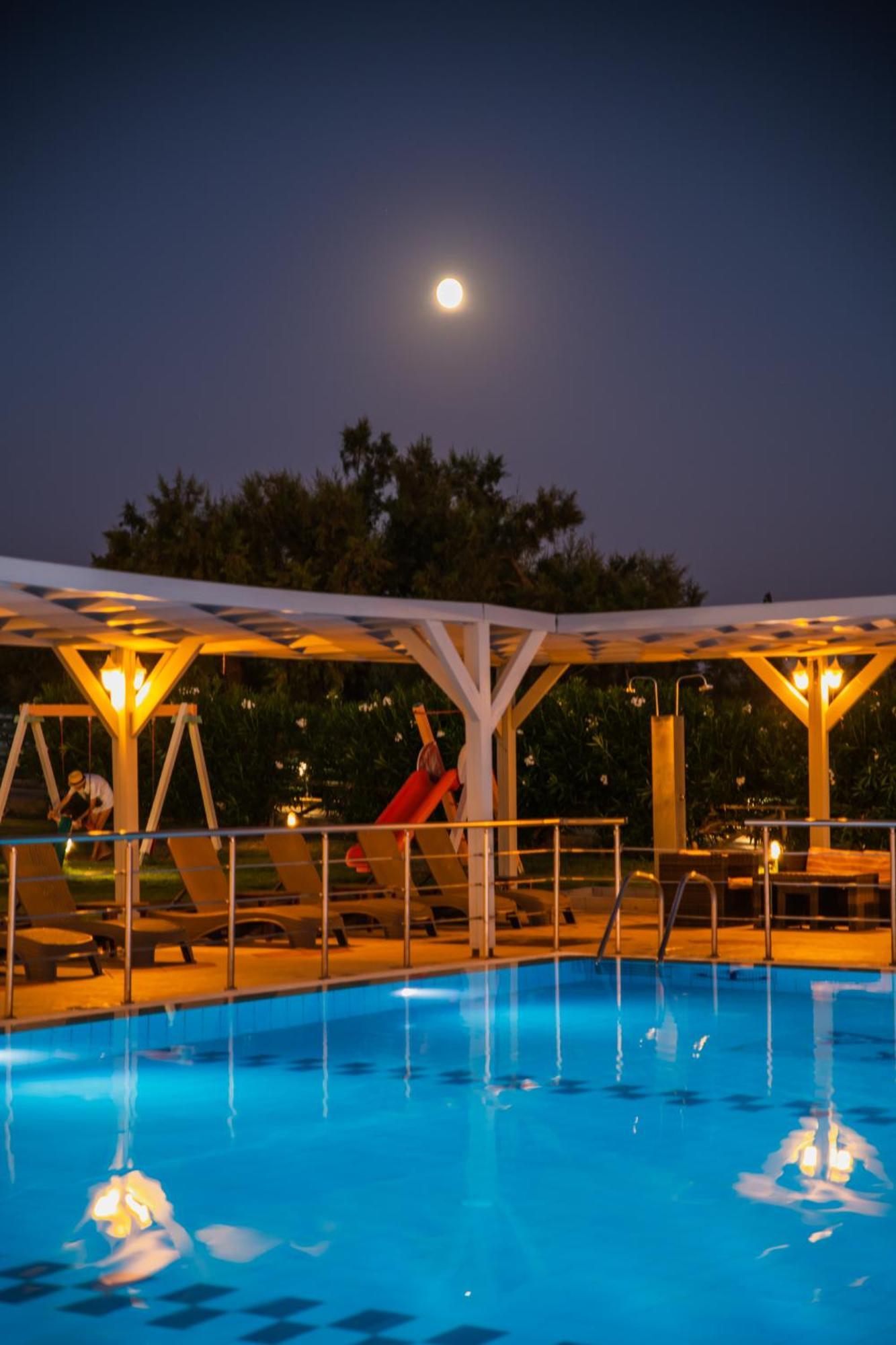 Mesogeios Hotel Marathópoli Kültér fotó