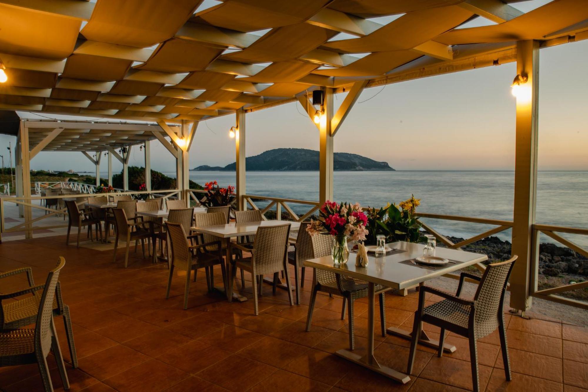 Mesogeios Hotel Marathópoli Kültér fotó